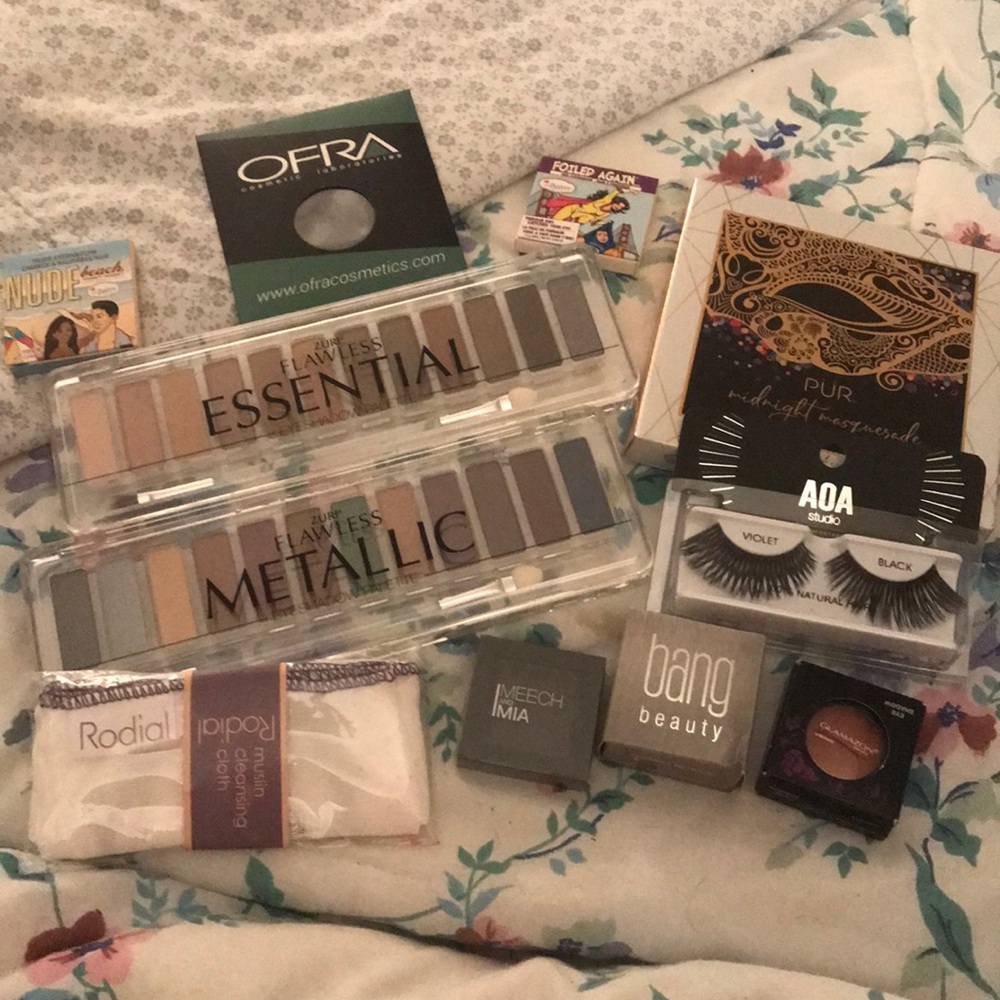 BRAND NEW eye bundle